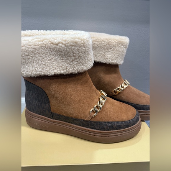 Michael kors Chapman Embellished Faux Suede and Faux Shearling Boot size 7.5 US - Picture 6 of 8